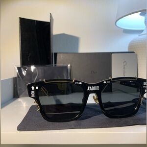 J’ADIOR black and gold sunglasses rare on the market